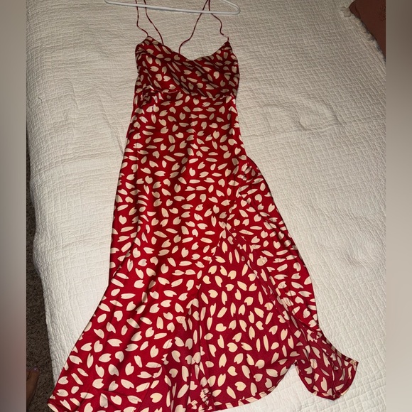 Size small (4) Hello Molly red and cream patterned dress. Only worn once. - Picture 3 of 6